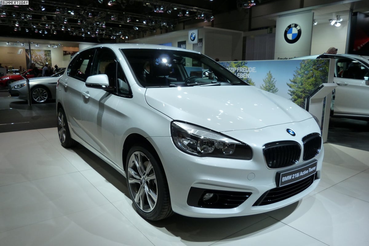 218i Active Tourer hero