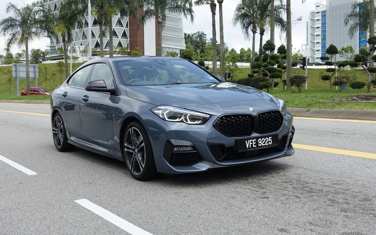 218i Gran Coupe hero