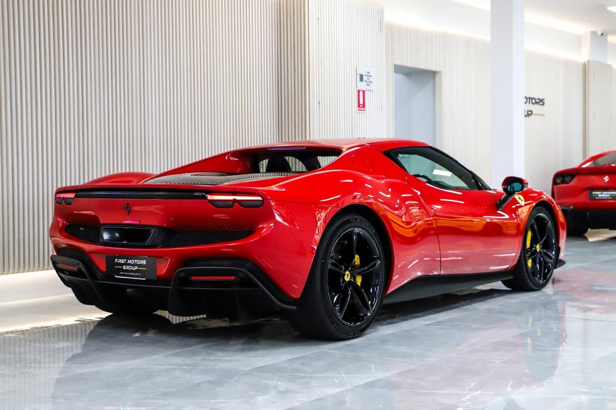 296 GTB hero