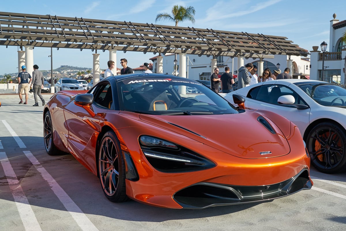 720S hero