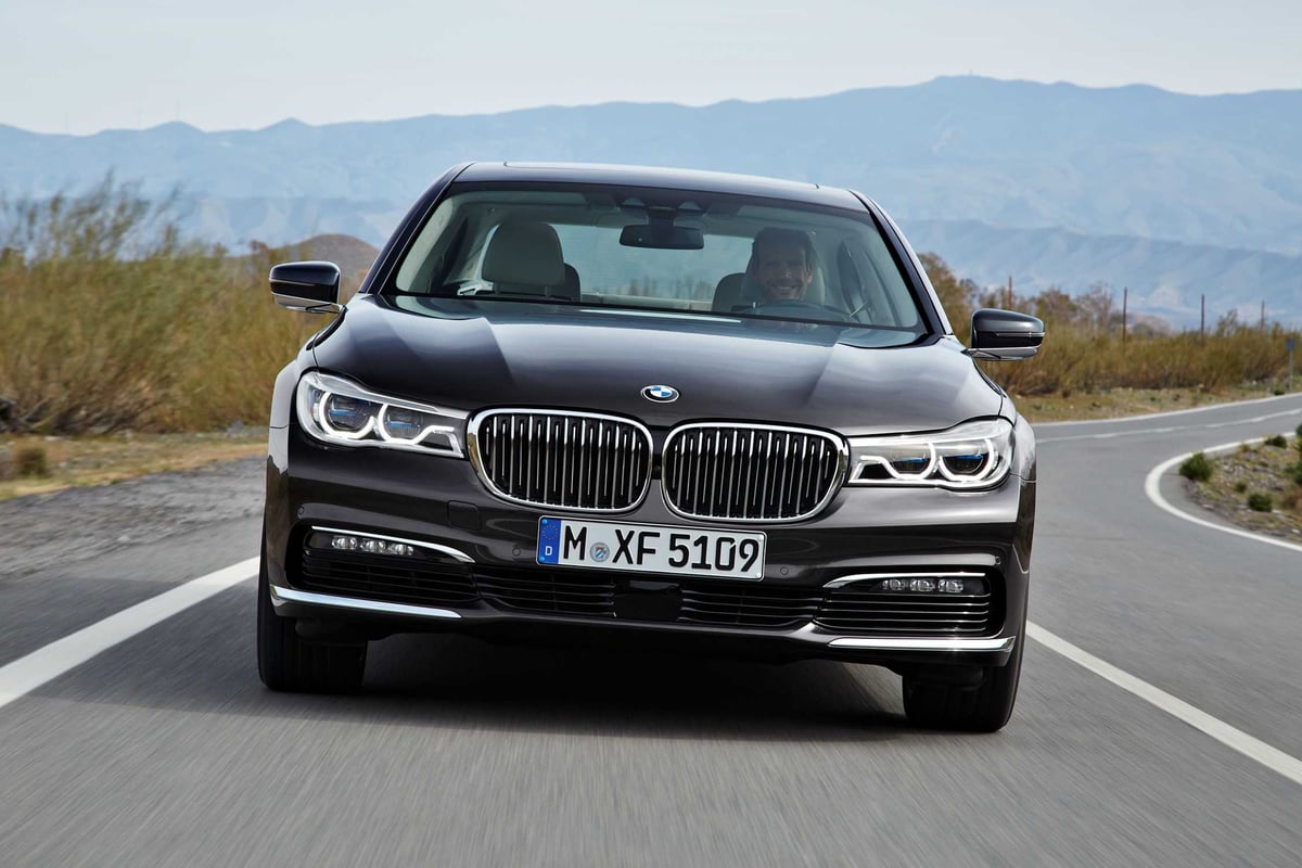 740Li hero