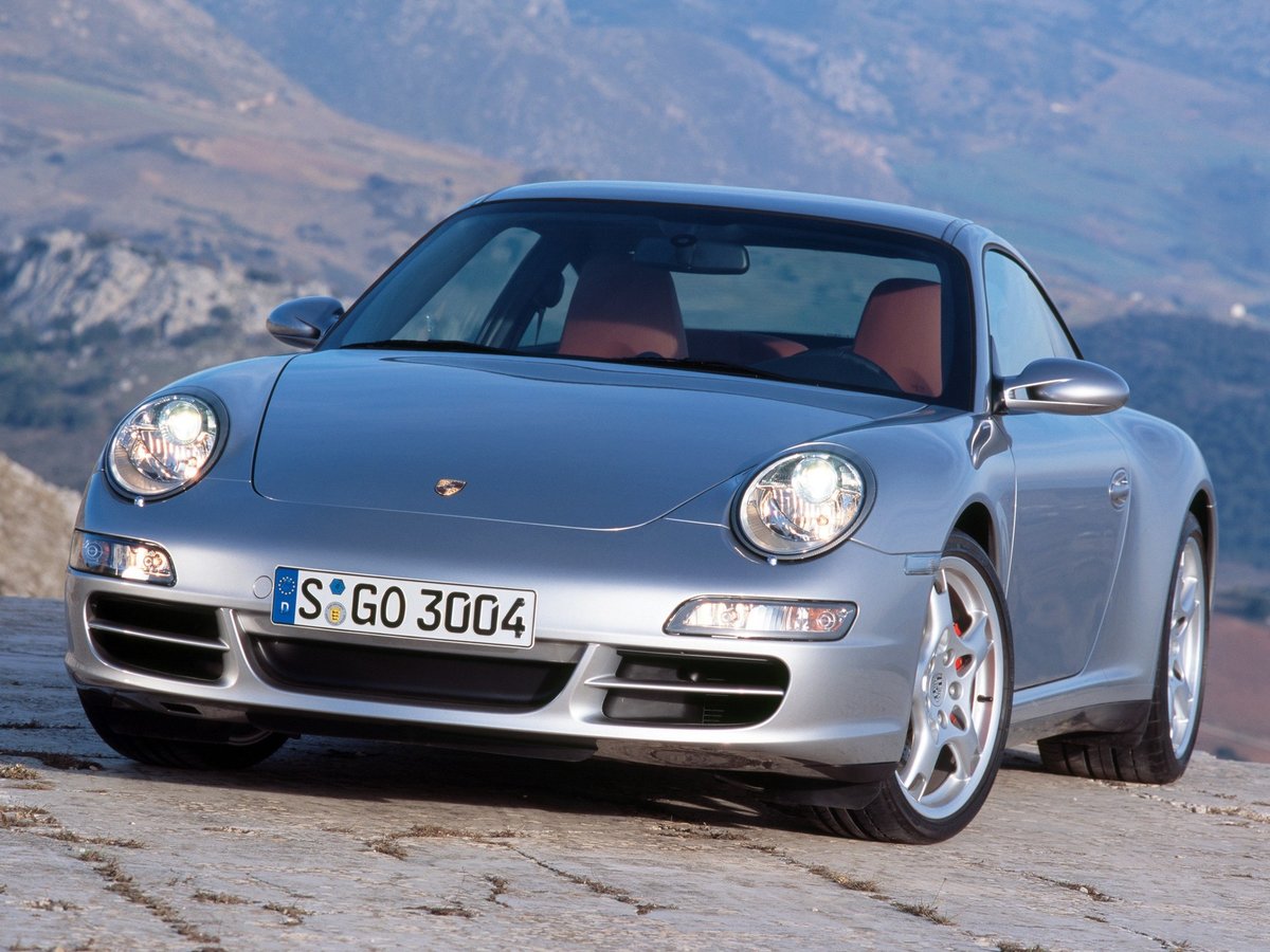 911 Carrera 4S hero