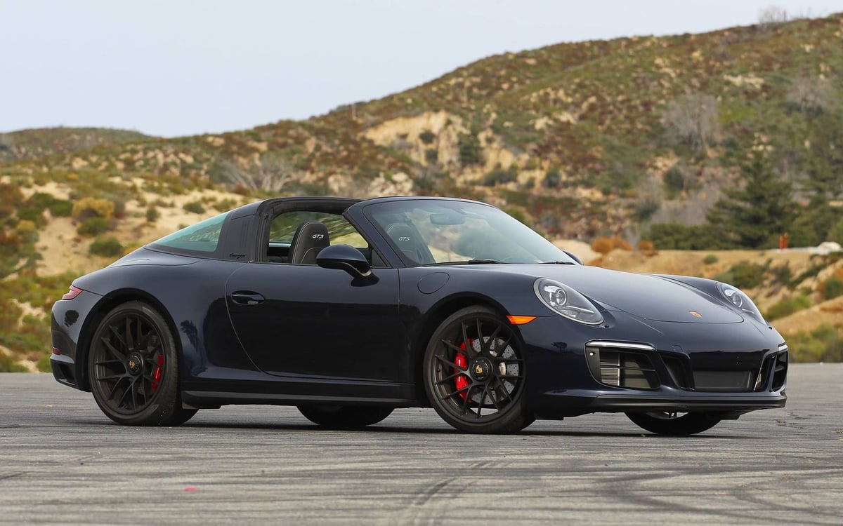 911 Targa 4 GTS hero