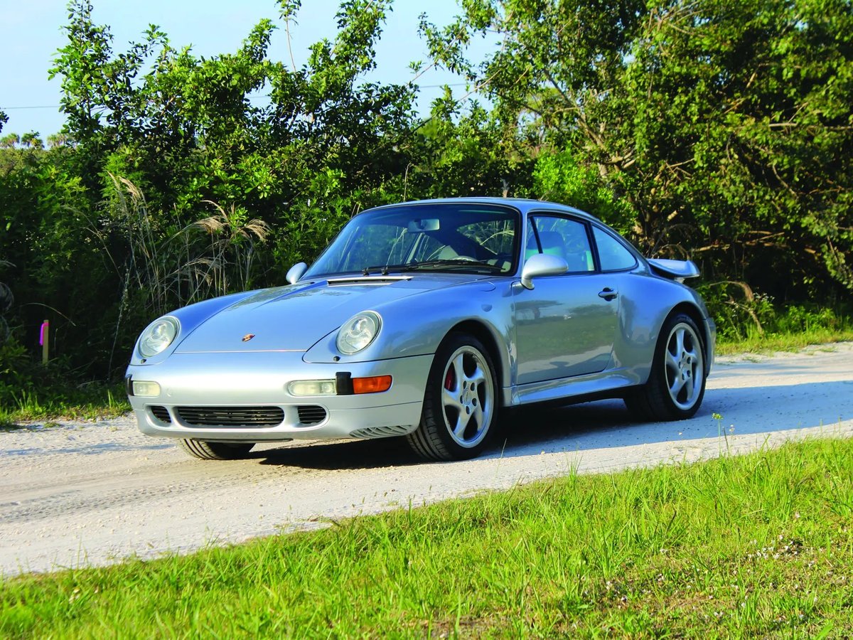 911 Turbo hero