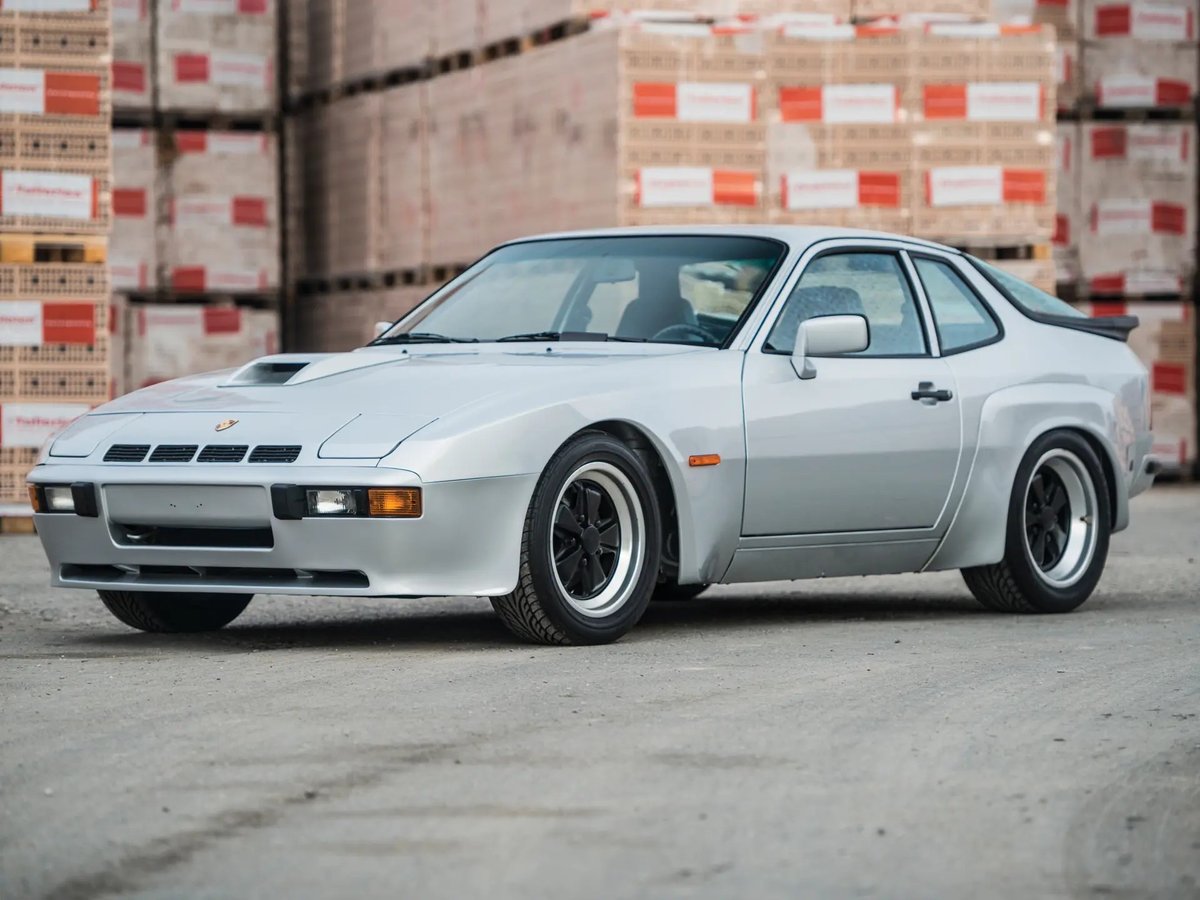 924 Carrera GT hero