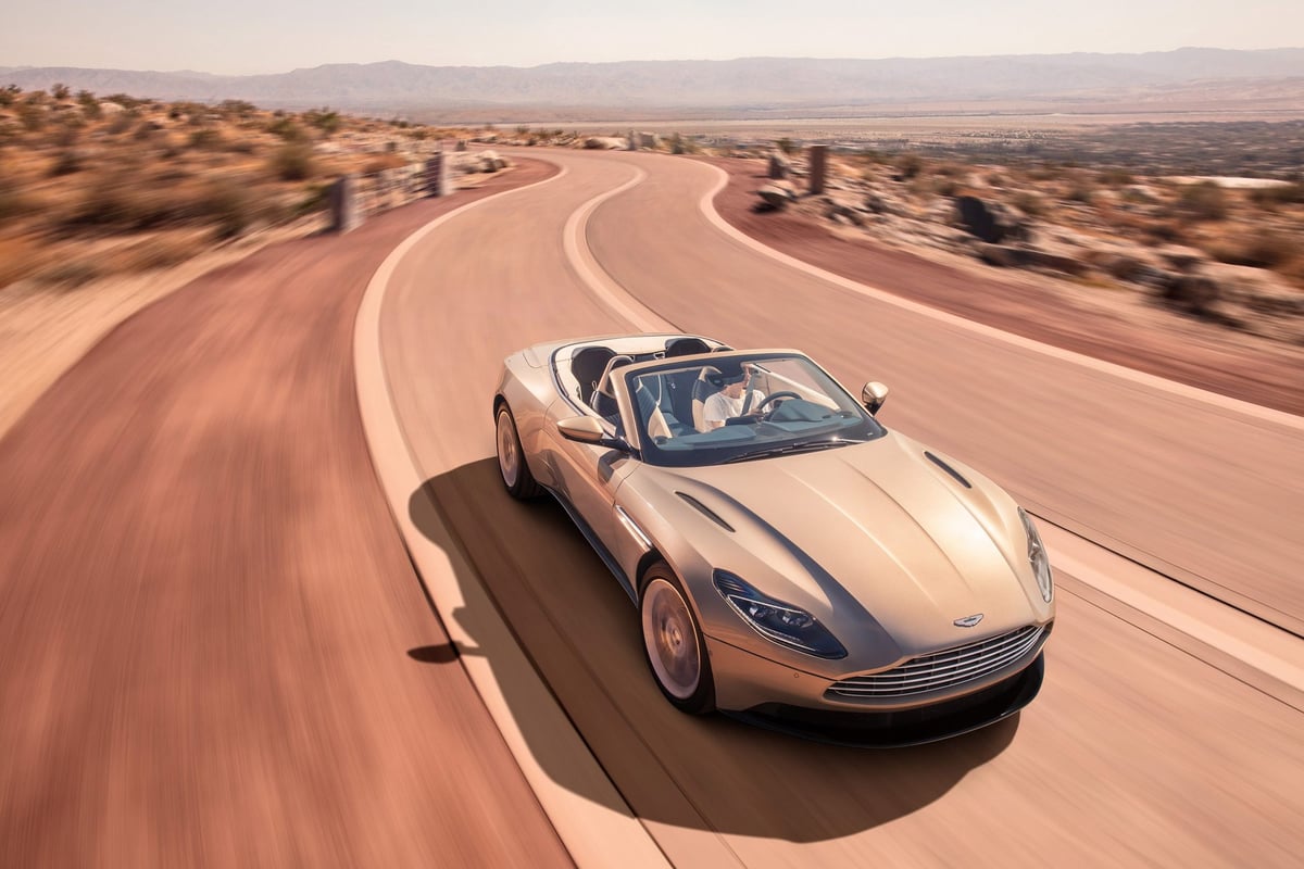 DB11 Volante hero