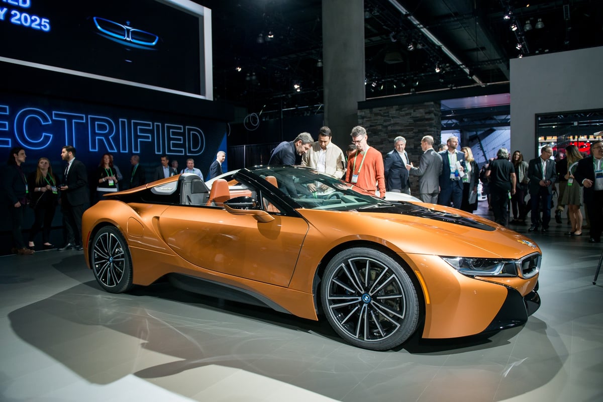 i8 hero