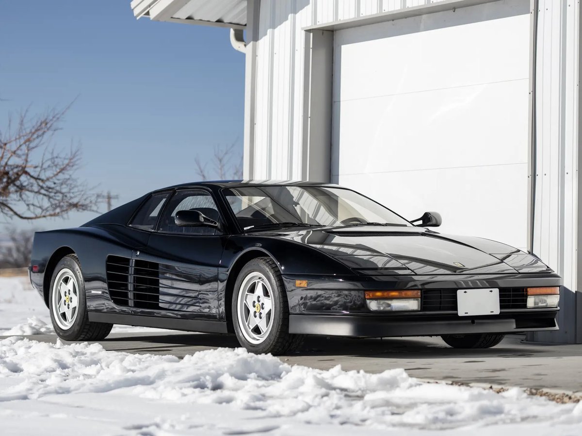 Testarossa hero