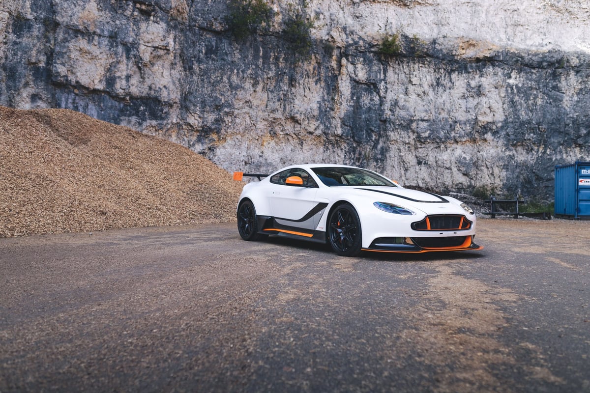 Vantage GT12 hero