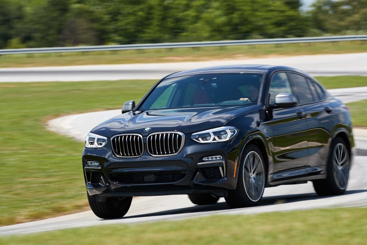 X4 M40i hero