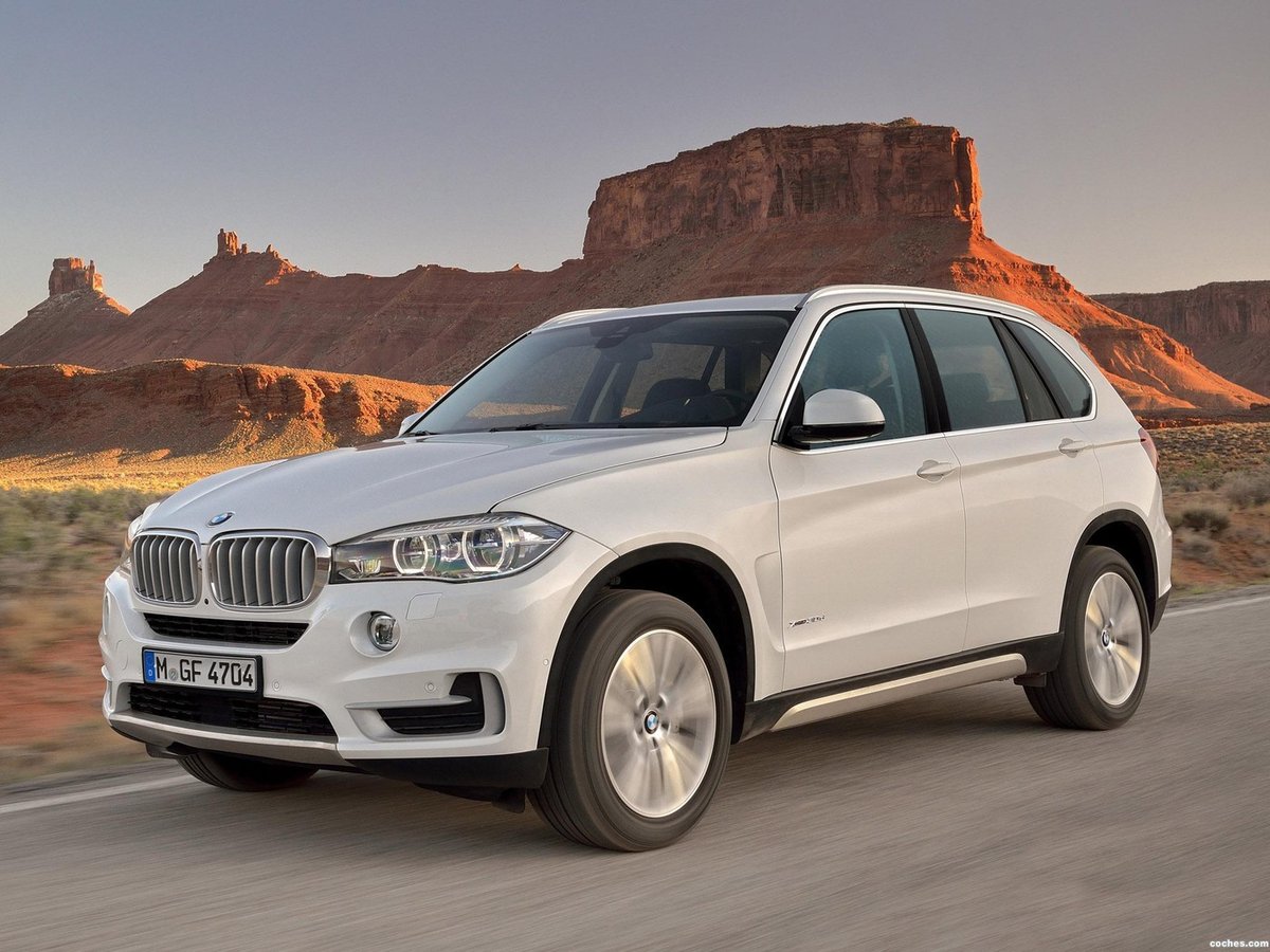 X5 xDrive30d hero